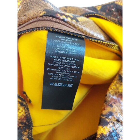 NWOT Urban Outfitters Leah Faux Leather Python Snake Print Pants Size US 4 - Picture 3 of 9